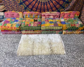 Vintage Kantha Patchwork Sofa: Handgenähte Boden Sitzcouch im Boho Style