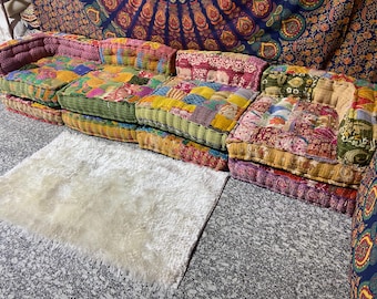 Vintage Kantha Patchwork Sofa: Handgenähte Boden Sitzcouch im Boho Style