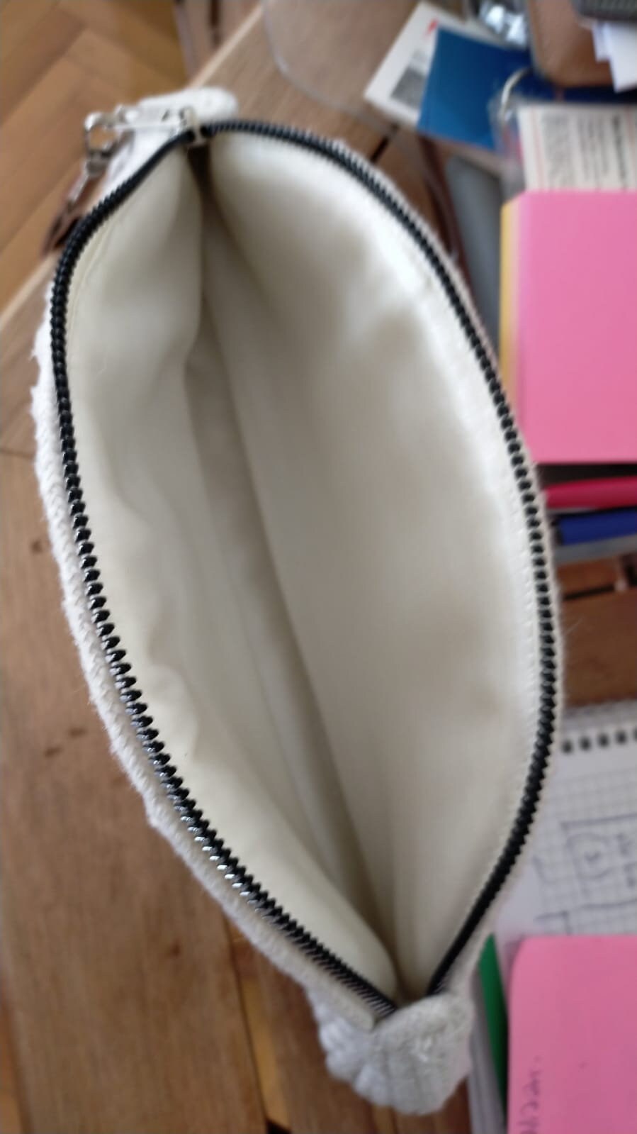 Straw clutch handbag