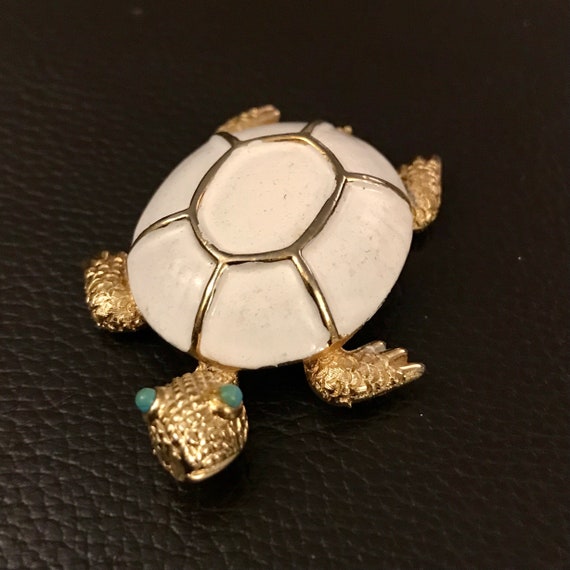 2 Vintage Sea Turtle Brooches Pins MONET Gold Ton… - image 7
