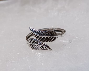 Sterling Silver Adjustable Curved Leaves Toe Ring