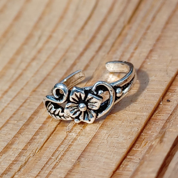 Sterling Silver Adjustable Vintage Flower Toe Ring