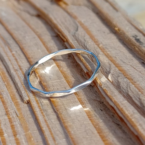 Sterling Silber Zarte Facettierte Stacker Ring