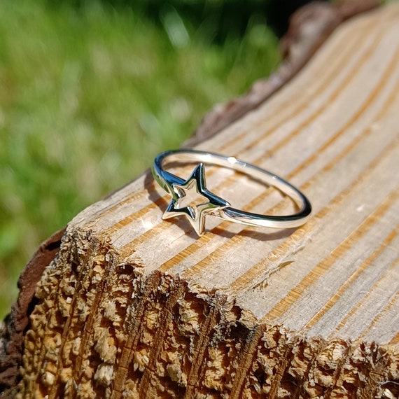 Five point star ring sale