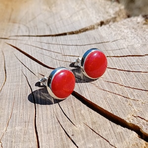 Sterling Silver Red Shell Circle Stud Earrings
