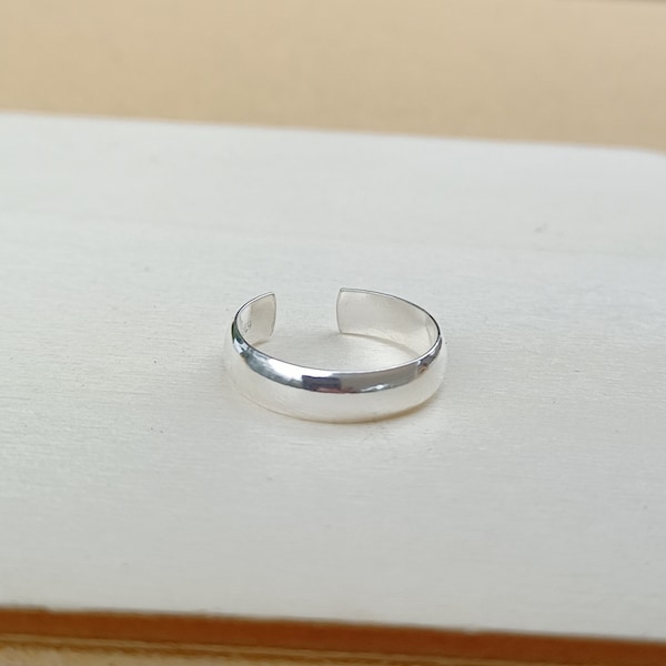 Sterling Silver Adjustable Rounded Toe Ring