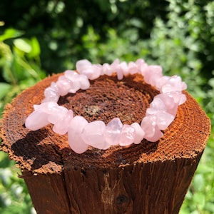 Rose Quartz Gem Chip Bracelet