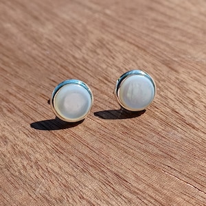 Sterling Silver Mother Of Pearl Circle Stud Earrings