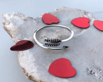 Anello Regolabile da Donna in Elegante Forma di Freccia Arrow Anello regolabile a forma di freccia cuore Cupido Anello Regolabile da Donna in Elegante Forma di Freccia Arrow Anello regolabile a forma di freccia cuore Cupido