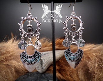 Boucles d'oreilles femme, collection Guerrière - Bijoux Viking fait à la main - œil de chat - nordique - longues, acier, flèches