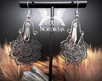 Boucles d'oreilles femme, couleur argent - Bijoux Viking, nordique, médiéval - pendantes - bijoux LARP, GN, bohème, ethnique, antique
