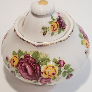 Fine bone china cottage rose jar