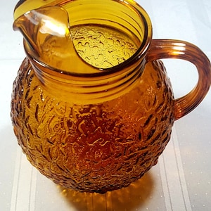Amber ball pitcher