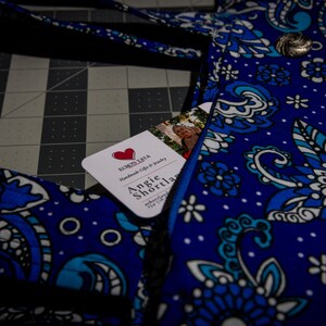 Blossom Breeze Tote Bag - A Floral Woman&#39;s Hand Bag