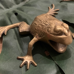 Vintage Brass Frog Figurine Collectible