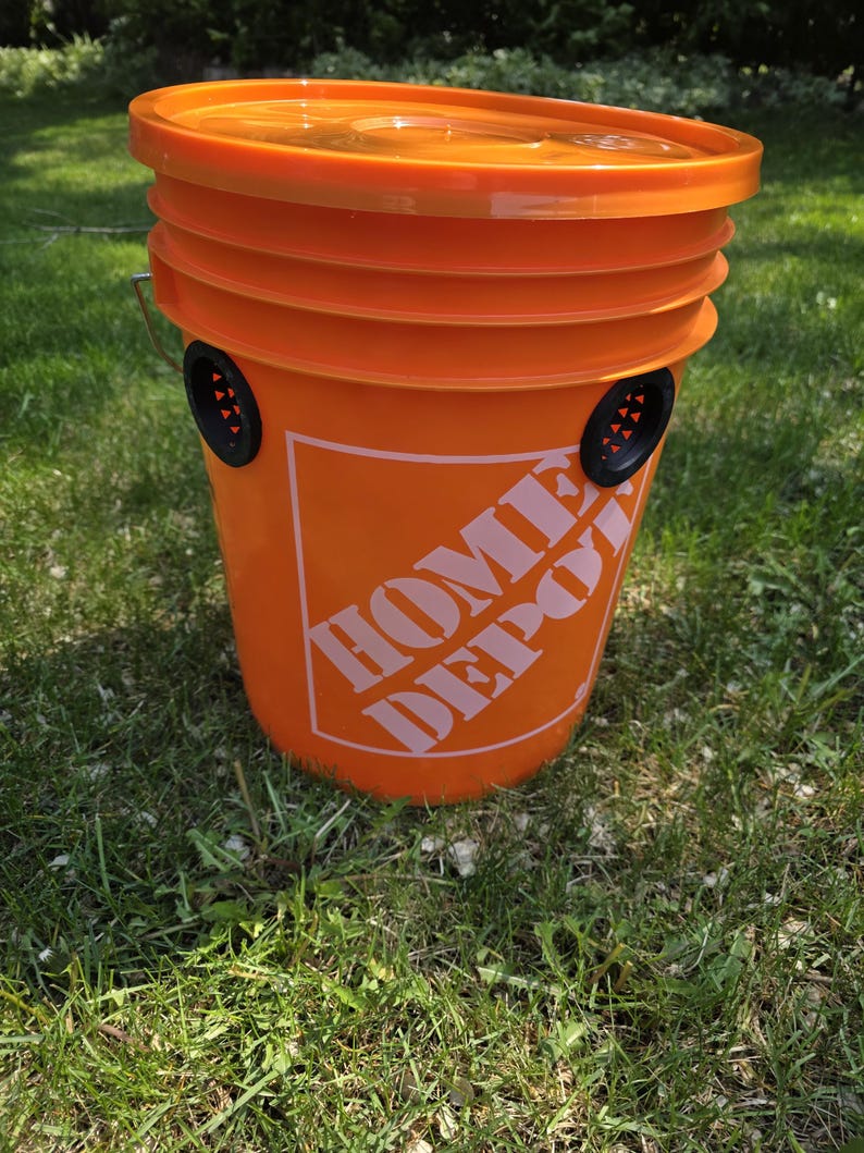 3D printed reusable bucket fly trap lid with cone inserts