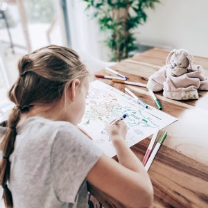 Carte du monde en français pour enfant à colorier mappemonde imprimable image 8