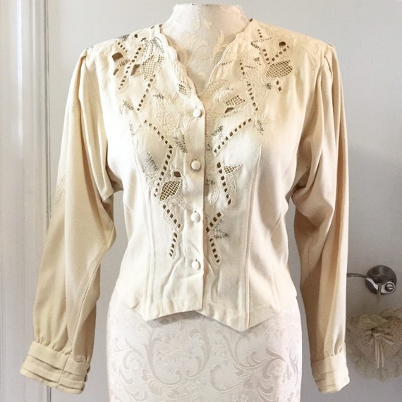 Emmanuelle Khanh blouse // Vintage embroidered blo