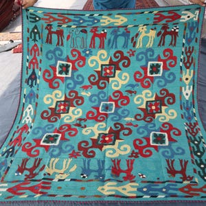 5x5&#39;8 Floral Antique Uzbek Suzani Wall Decor, Pictorial Fabric Embroidered Square Rug, Dining Table Covers, Hand Woven Needle Worked Textile