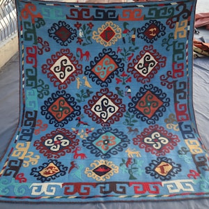 5.6x6.5 ft Antique Uzbek Suzani Wall Decor Textile, Uzbek Suzani Fabric Embroidered Square Rug, Dining Table Covers, Hand Woven Kilim Carpet