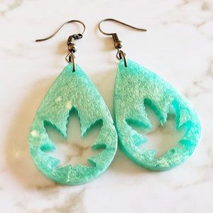 420 Earrings Teardrop Made of Resin image 1