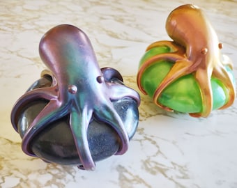 Octopus On Rock Decoration - 3D Decor - Made in Resin
