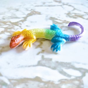 Pride Edition Lizard Magnet Made of Resin image 1