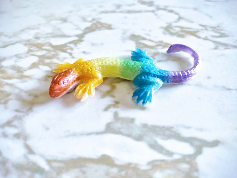 Pride Edition Lizard Magnet Made of Resin image 1