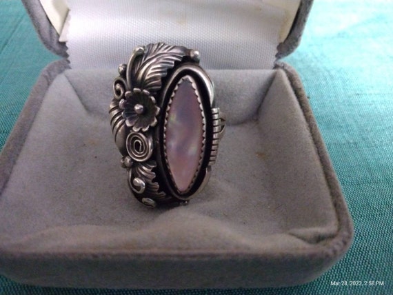 Sterling Silver Mother of Pearl Ring - image 6
