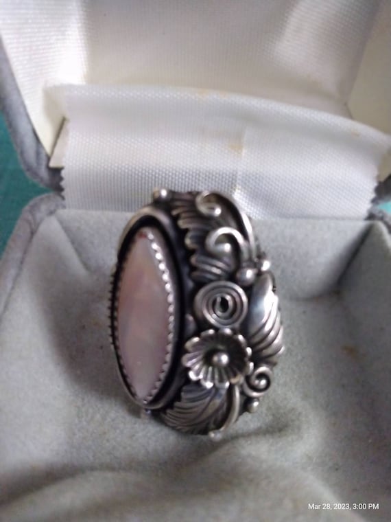 Sterling Silver Mother of Pearl Ring - image 2