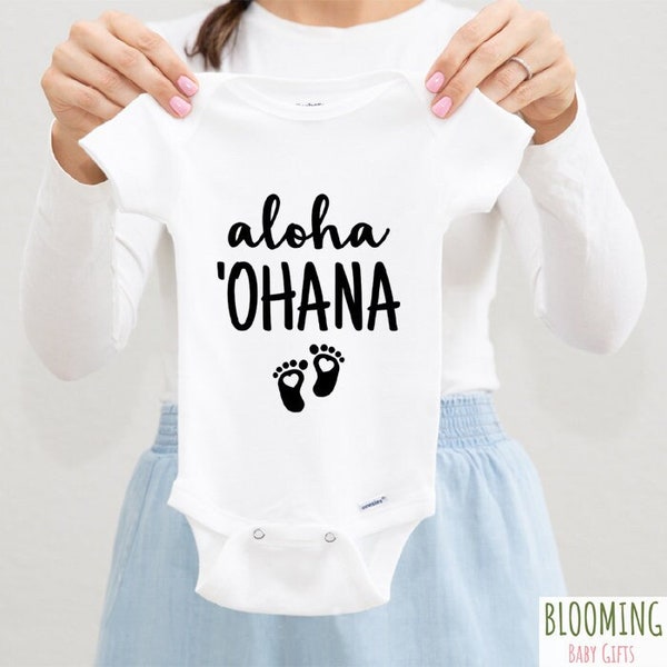 Aloha 'Ohana Onesie®, Hello Family Hawaii Themed Baby Onesie®, Pregnancy Announcement Onesie®, Hawaiian Baby Bodysuit, 0-3 M
