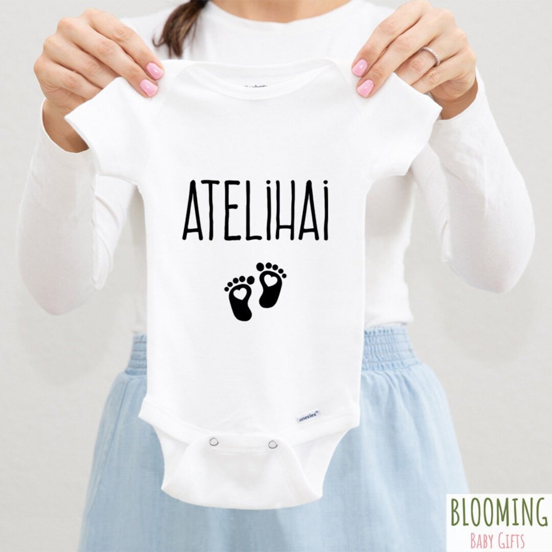 Welcomesign Inuktitut Inuktitut Greeting Baby Bodysuit, Atelihai [