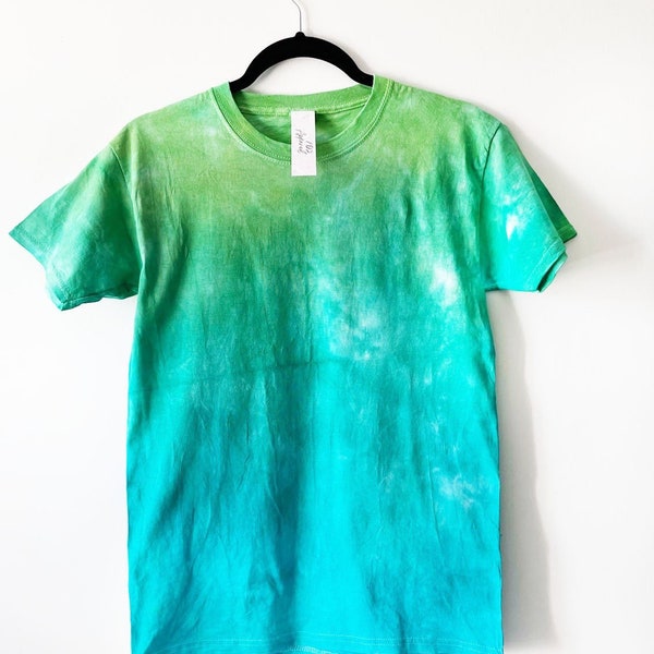 Tie Dye T Shirt, Green Blue Ombre, Ombre Tie Dye, Custom T Shirt, Unique Tie Dye, T Shirt Unisex, Short Sleeve, Soft Cotton, Tie Dye, Pastel