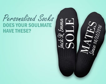 Calcetines Sole Mates personalizados - Calcetines personalizados para aniversario - Agregue sus nombres y fecha especial - Regalo de boda para él y ella - San Valentín