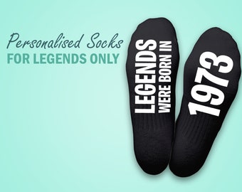 Des légendes sont nées dans votre année chaussettes personnalisées - Ajouter l’année de naissance - Cadeau d’anniversaire - Chaussettes cadeaux de nouveauté - Idée cadeau d’anniversaire - LÉGENDES SEULEMENT