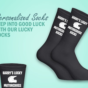 Kundenspezifische glückliche Motocross-Socken - personalisiert mit Ihrem Namen für einen siegreichen Look - Das perfekte Geschenk für Motocross-Fans - Renngeschenk
