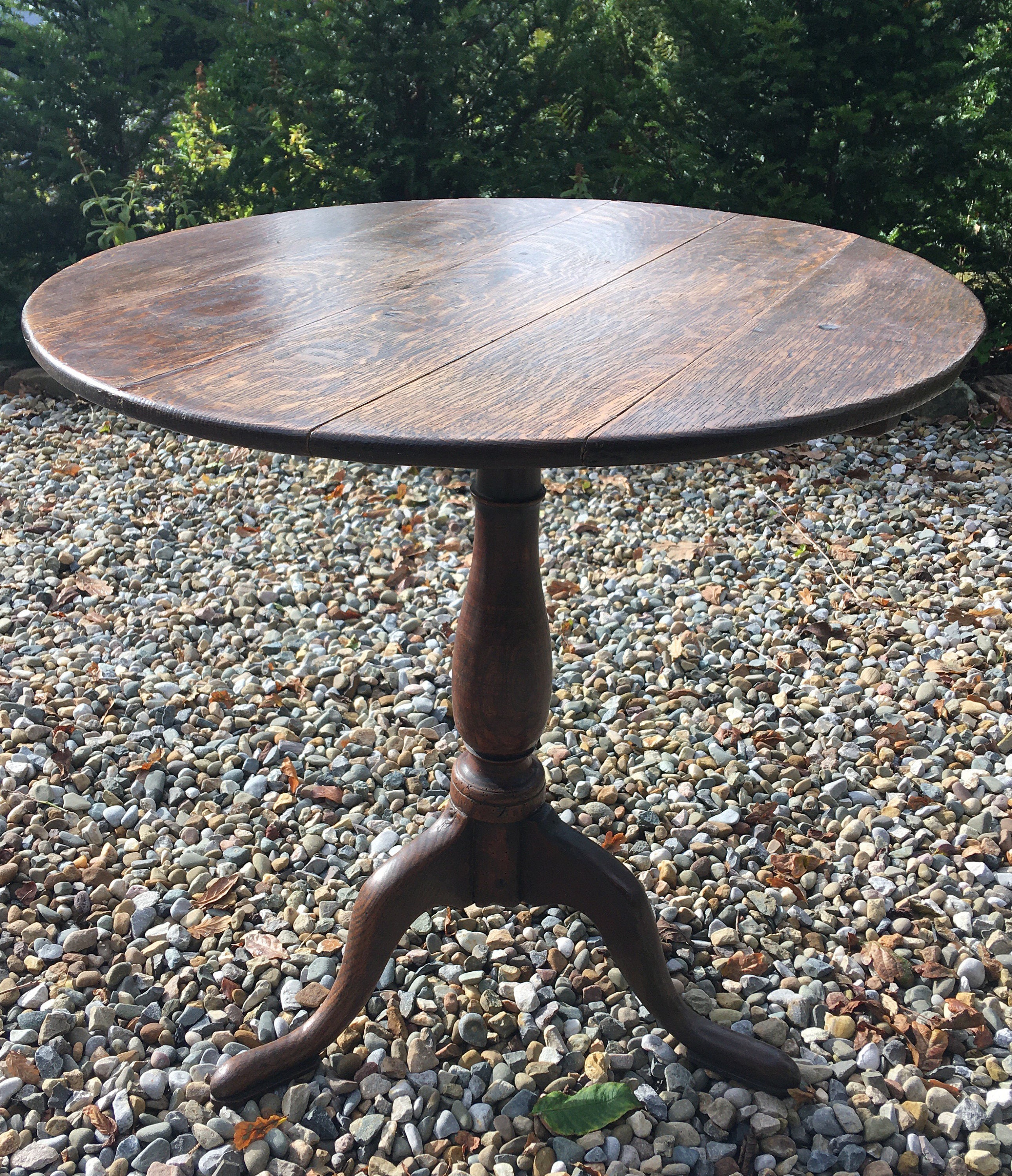 Vintage oak table sale and stools $99