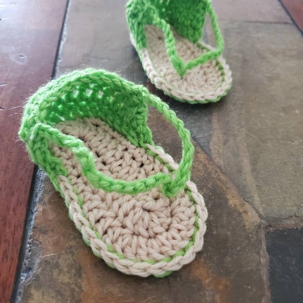 Crochet Boho Baby Girl Flip Flops Sandales avec back Strap pour le printemps ou l’été