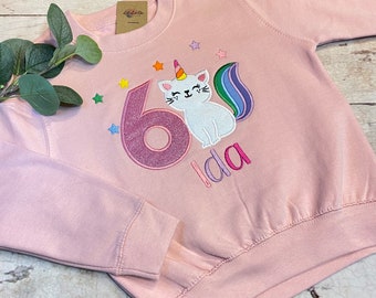 Personalisiertes Einhornkatze Geburtstagsshirt mit Name und Zahl, Geburtstag Outfit für Mädchen, Geschenk für Kinder