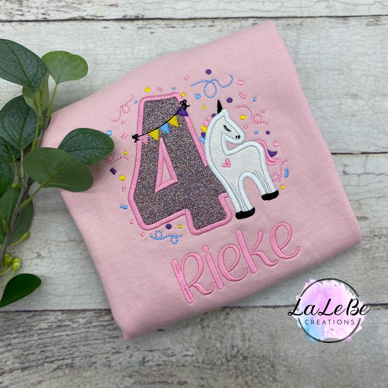 Einhorn Geburtstagsshirt personalisiert mit Name und Zahl -Sweatshirt Rosa