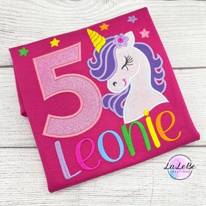Einhorn personalisiertes Geburtstagsshirt mit Name und Zahl, Langarmshirt für Mädchen mit Glitzer T-Shirt Dunkel Pink