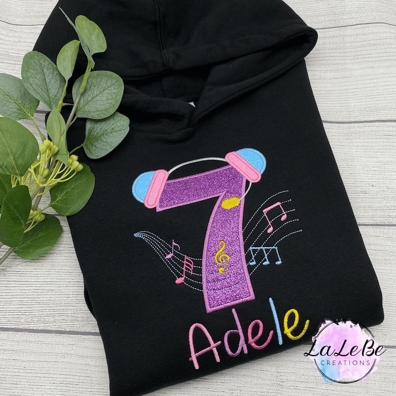 Geburtstagspullover für  mit musikalischem Motiv mit Name und Zahl