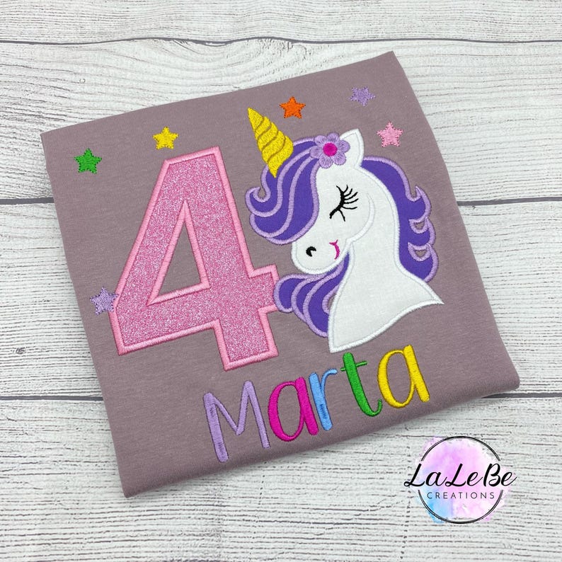 Einhorn personalisiertes Geburtstagsshirt mit Name und Zahl, Langarmshirt für Mädchen mit Glitzer T-Shirt Mist Lavender