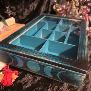 OMG. Moon phase Crystal storage glass lid wood Box
