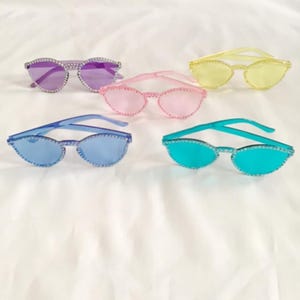 Rhinestone Rimless Oval Sunglasses: Retro Colored Lens