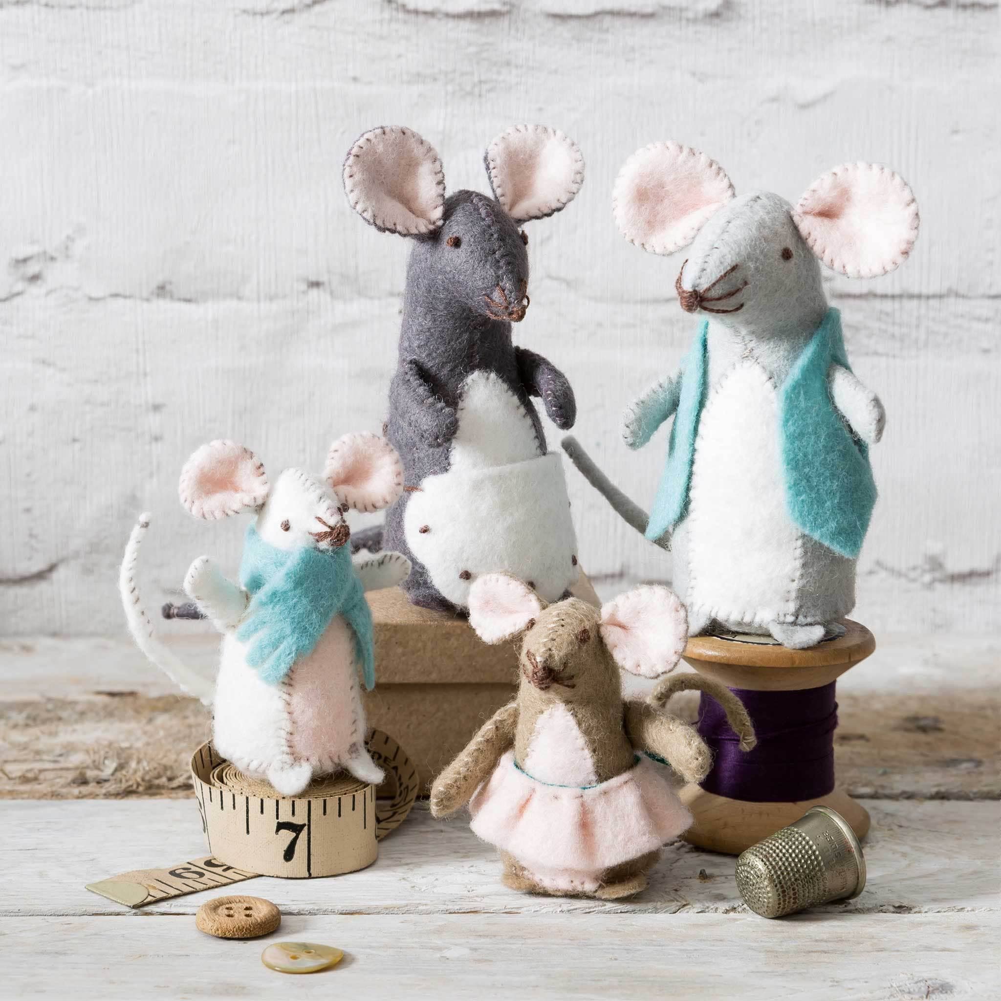 37 Fabulous Felt Crafts For Kids: Simple and Budget-Friendly 34 Mouse Family Felt Craft Kit