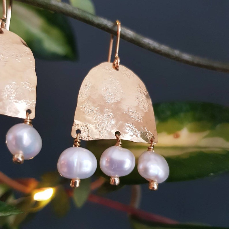 Beaten Brass and Frehswater Pearl 'Eos' Statement Earrings, June Birthstone, Gold Arch, Made in Cornwall, Plastic Free, Ready to Gift. 画像 3