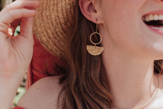 Beaten Brass Gold Tempest 'umbra' Abstract Geometric - Etsy Israel