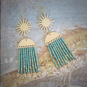 Hera &#39;Orakel&#39; Ohrringe, in &#39;Thalassa Blau&#39;. Handgefertigt in Cornwall. Gratis Poliertuch inclusive. Plastikfreier Shop.