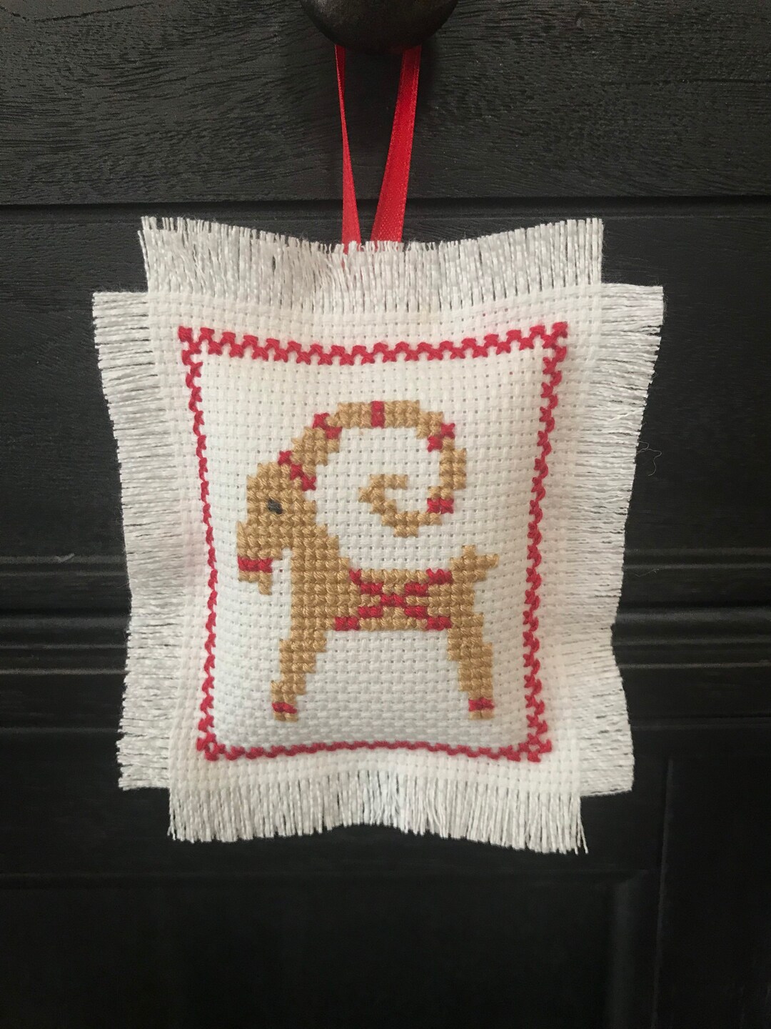 Cabra navideña sueca. Julbock. Adorno de punto de cruz. Adorno navideño ...